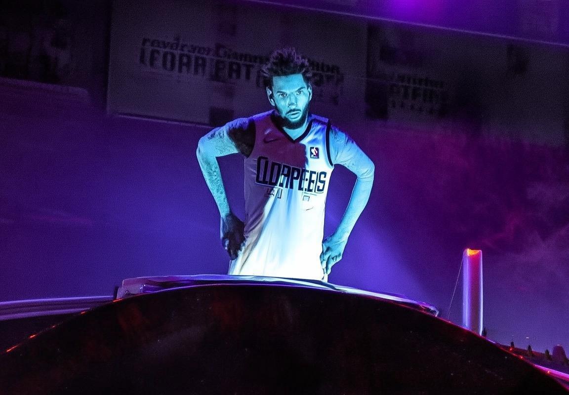 森林狼逆转雄鹿！爱德华兹28分对飚字母哥空砍27分，快船锋线深度不足凸显奥托·波特交易影响